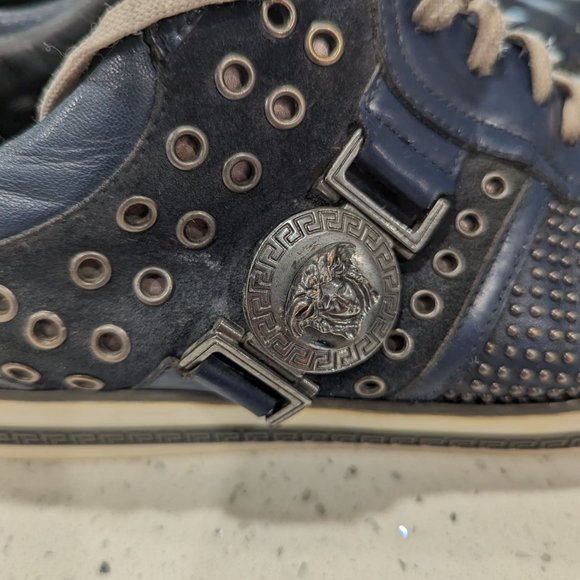 Men's Versace Sneakers Size 9 - Picture 4 of 4